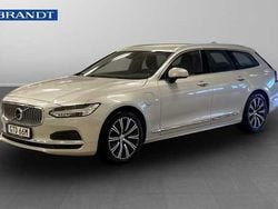 Vit Begagnad 2022 Volvo V90 Inscription Kombi | 309 900 kr (Marknadspris)
