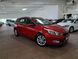 Röd Begagnad 2014 Kia Ceed Sportswagon Comfort Kombi | 109 800 kr (Marknadspris)
