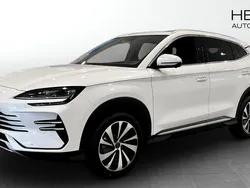Vit (white) Ny 2025 BYD Seal U Boost SUV | 482 400 kr (Dyr)