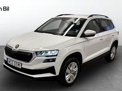 Vit (moon white metallic) Begagnad 2024 Skoda Karoq Selection SUV | 329 900 kr (Marknadspris)