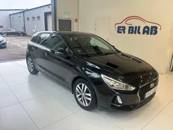 Svart Begagnad 2018 Hyundai i30 Halvkombi | 157 800 kr (Marknadspris)