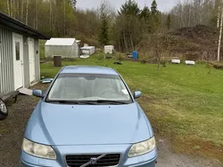 Blå Begagnad 2005 Volvo S60 Momentum Sedan | 17 000 kr (Superpris)