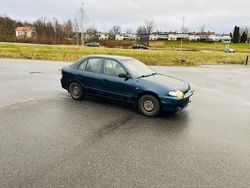 Begagnad 1998 Hyundai Accent Halvkombi | 18 500 kr