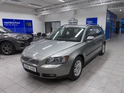 Ljusgrön (lgrön met) Begagnad 2006 Volvo V50 Kombi | 59 400 kr (Lite dyr)