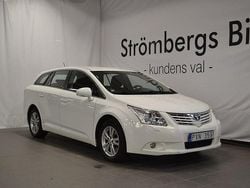 Vit Begagnad 2011 Toyota Avensis Kombi | 79 000 kr (Dyr)