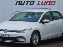 Vit Begagnad 2022 VW Golf VIII Halvkombi | 179 900 kr (Marknadspris)