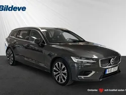 Grå Begagnad 2022 Volvo V60 Core Kombi | 389 900 kr (Marknadspris)