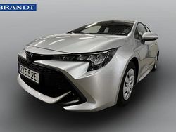 Silver Begagnad 2021 Toyota Corolla Hybrid Halvkombi | 249 000 kr (Marknadspris)