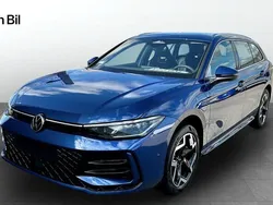 Blå Begagnad 2024 VW Passat R-line Kombi | 574 900 kr