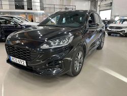 Svart Begagnad 2021 Ford Kuga ST-Line SUV | 229 000 kr (Marknadspris)