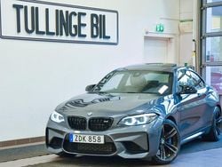 Grå Begagnad 2018 BMW M2 Sportkupé | 499 800 kr (Marknadspris)