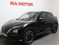 Svart Begagnad 2023 Nissan Juke N-Connecta SUV | 258 800 kr (Marknadspris)
