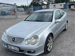 Silver Begagnad 2005 Mercedes C230 Sportkupé | 49 500 kr (Lite dyr)
