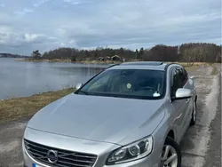 Silver Begagnad 2016 Volvo V60 Momentum Kombi | 135 000 kr (Marknadspris)
