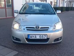 Silver Begagnad 2005 Toyota Corolla Halvkombi | 48 900 kr (Marknadspris)