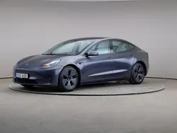 Grå Begagnad 2022 Tesla Model 3 Long Range AWD Sedan | 305 000 kr (Marknadspris)