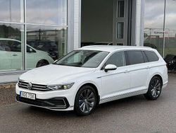 Vit Begagnad 2020 VW Passat GTE Kombi | 219 700 kr (Marknadspris)