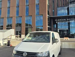 Vit Begagnad 2015 VW T5 Van | 95 000 kr (Marknadspris)