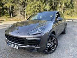 Brun Begagnad 2015 Porsche Cayenne S Sport SUV | 370 000 kr (Marknadspris)