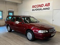 Mörkröd Begagnad 2000 Volvo V70 Standard Kombi | 44 900 kr (Dyr)