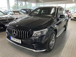 Svart (svart metallic) Begagnad 2018 Mercedes GLC220 AMG SUV | 329 000 kr (Marknadspris)