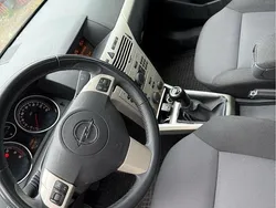 Svart Begagnad 2008 Opel Astra Halvkombi | 25 000 kr (Bra pris)