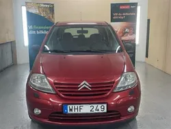 Ljusröd Begagnad 2004 Citroën C3 Halvkombi | 19 900 kr (Marknadspris)