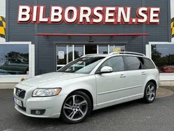 Vit Begagnad 2011 Volvo V50 Momentum Kombi | 65 000 kr (Lite dyr)