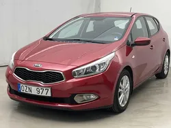 Röd Begagnad 2014 Kia Ceed | 77 000 kr