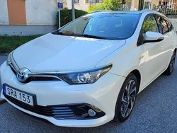 Vit Begagnad 2016 Toyota Auris Touring Sports Active Kombi | 115 000 kr (Marknadspris)