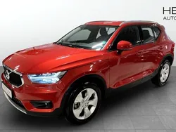 Röd (red) Begagnad 2018 Volvo XC40 Momentum SUV | 285 900 kr (Marknadspris)