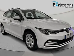 Vit Begagnad 2022 VW Golf VIII Life Kombi | 209 000 kr (Marknadspris)
