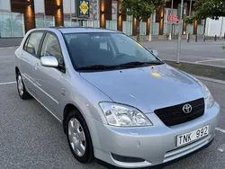 Silver Begagnad 2002 Toyota Corolla Halvkombi | 22 000 kr (Marknadspris)