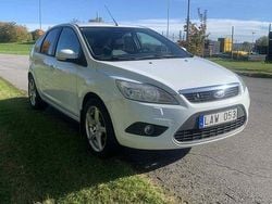 Vit Begagnad 2011 Ford Focus Platinum Halvkombi | 22 000 kr (Marknadspris)