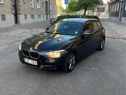 Svart Begagnad 2013 BMW 116 Sport Line Halvkombi | 79 900 kr (Marknadspris)
