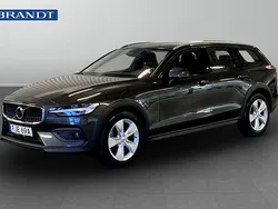 Begagnad 2023 Volvo V60 CC Kombi | 369 900 kr (Bra pris)