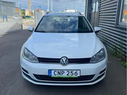Vit Begagnad 2017 VW Golf VII Kombi | 44 900 kr