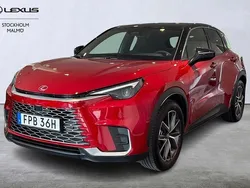 Röd Begagnad 2024 Lexus LBX SUV | 369 000 kr