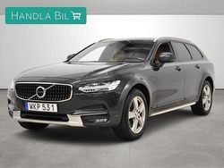 Grå Begagnad 2018 Volvo V90 CC Momentum Kombi | 319 900 kr (Lite dyr)