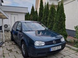 Grön Begagnad 2004 VW Golf IV Halvkombi | 12 000 kr