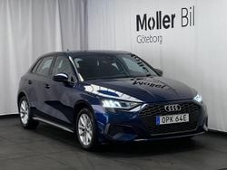 Blå (navarrablå metallic) Begagnad 2022 Audi A3 Sportback Proline Halvkombi | 224 900 kr (Marknadspris)