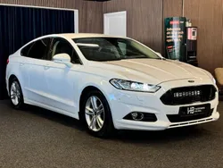 Vit Begagnad 2015 Ford Mondeo Titanium Halvkombi | 139 900 kr (Marknadspris)