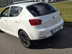 Vit Begagnad 2011 Seat Ibiza Style Halvkombi | 39 700 kr (Bra pris)