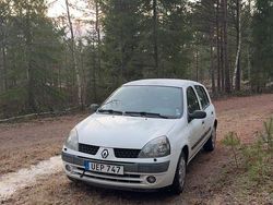 Begagnad 2003 Renault Clio II Halvkombi | 18 000 kr (Bra pris)