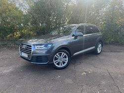 Grå Begagnad 2015 Audi Q7 S-Line SUV | 279 500 kr (Bra pris)
