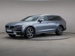 Grå Begagnad 2018 Volvo V90 CC Kombi | 339 000 kr (Marknadspris)
