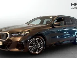 Grå (grey) Begagnad 2025 BMW 530e M Sport Kombi | 648 700 kr (Superpris)
