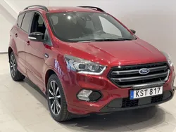 Röd Begagnad 2020 Ford Kuga ST-Line SUV | 194 900 kr (Marknadspris)