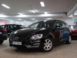 Svart Begagnad 2014 Volvo V60 Summum Kombi | 135 900 kr (Marknadspris)