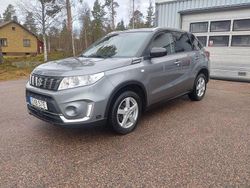 Mörkgrå Begagnad 2018 Suzuki Vitara SUV | 185 000 kr (Lite dyr)